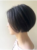 大人女性におすすめ前下がりくびれショート