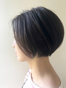 リム(RiM...) 大人女性におすすめ前下がりくびれショート