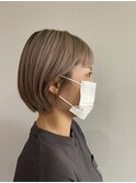 ハイトーンカラー ホワイトベージュ ミニボブ