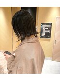 ＊ミニボブ 外ハネ 切りっぱなし オリーブカラー 透明感