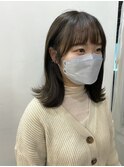 フェミニンな外ハネミディアム