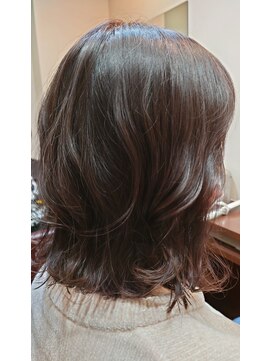 ジールドゥーエ(Zeal due) ミディアムヘアのアレンジスタイル