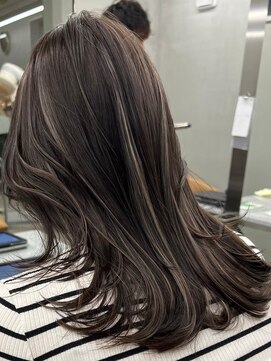 ジルブラン(JIL BLAN) ハイライトバレイヤージュダブルカラーショートカット30代40代