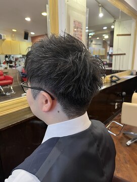 シャンプーボーイアネックス(SHAMPOO BOY Annex) 刈り上げ×束感ショート