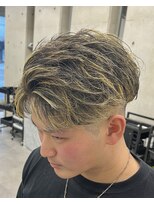 レボ 片町店(Revo)&nbsp;アップバング×金メッシュ