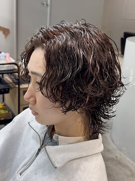 アイトーキョーリタ 渋谷(AI TOKYO Rita) サーフカール波巻きパーマブラウンカラーウルフセンターパート