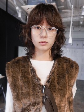 アルバム 銀座(ALBUM GINZA) 顔周りレイヤーミディアムウルフレイヤーおくれ毛_F21199