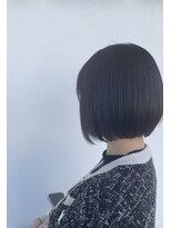 オクユキ(OKUYUKI)&nbsp;切りっぱなしボブ×アッシュグレージュ