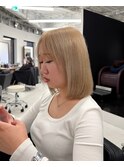 ナチュラルショートホワイトベージュ×レイヤーボブ7.12