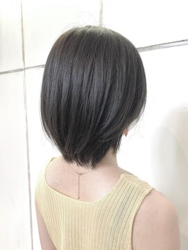 ニーフ 恵比寿(neaf) ６トーンネイビーグレージュ×伸ばしかけショート　市毛裕也