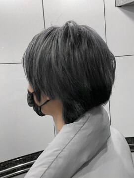 ビランチェ 池袋(bilancia) シルバーアッシュ/グレージュ/グレーアッシュ/ハンサムショート