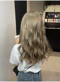 ミルクティベージュ/巻き髪