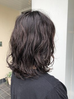 エノヘアー(eno.hair)の写真/【髪質に合わせたパーマ】扱いやすい◎くせ毛も活かす似合わせニュアンスパーマで、オシャレな大人女性に♪