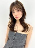 シースルーレイヤーで透明感たっぷりコケティッシュな印象に