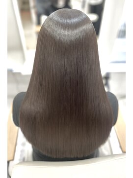 イルヘアーライラ(illu hair LILA) 髪質改善/赤みを抑えた艶感ストレート