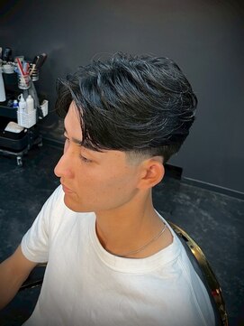 キングスマントーキョー 三鷹店(KINGSMAN TOKYO) テーパーフェード