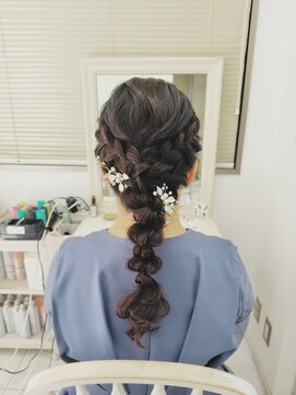 リサ 恵比寿(risa.) 編み込下ろしスタイル