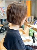 切りっぱなしボブ・内巻きボブ・アッシュブラウン・大人ボブ