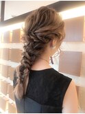 編みおろしパーティヘアアレンジ