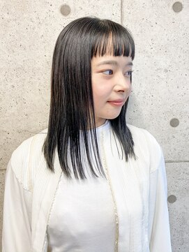 ア セカンド 清藤美容室第弐號(a sekand) [a sekand]サラッとストレートヘアのオン眉スタイル