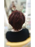 くせ毛を活かしたショートヘアー