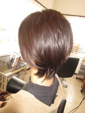 コア フィール ア デイ(COIFFURE A DAY) 【見附今町M3D】キュートボブ