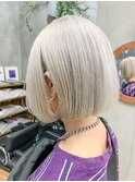 前下がりボブ、ホワイトブロンド、プラチナブロンド