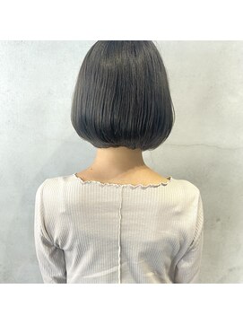 ミント(mint) 【 深いのにまろやかなオリーブグレー 】