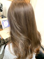 アリュウル 表参道 青山(Allure) 後ろもキレイ韓国ヘア ピスタチオグレージュ【水越】 ベージュ　