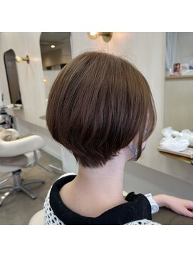 エメ(aimer) ブリーチ無ミルクティーベージュ×くびれショート