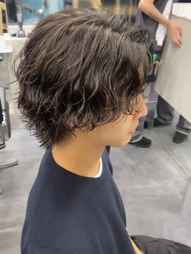 フィフス トウキョウ (fifth TOKYO) 波巻きスパイラルパーマ刈り上げマッシュパーマツーブロック