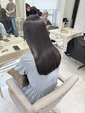 コア 梅田茶屋町店(Core) 髪質改善×酸性縮毛矯正×美髪カラー 【core 梅田茶屋町】