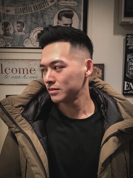 グルーマーズトウキョウ(GROOMER/S TOKYO) ラフショート 【 バーバー フェード 】