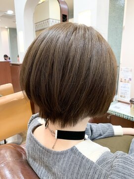 ブランシェ JR勝川駅南口店(BRANCHE) 丸みショート×オリーブベージュ