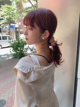 アイユー(ii+U) バングカット　小顔　流れる前髪　ピンクブラウン