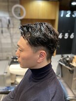 フランクスバーバー アンド ビアークラブ(FRANK'S BARBER and BEER CLUB)&nbsp;ツーブロックアップバングスタイル