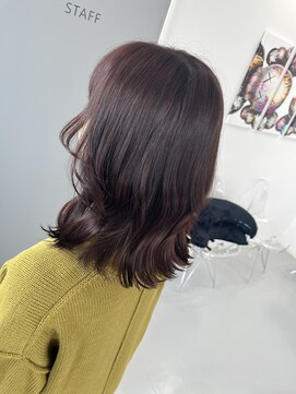 シーン(scene) ピンクブラウン×外ハネ