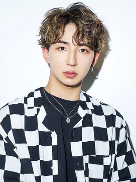 オーシャントーキョー 大阪(OCEAN TOKYO) 波巻きパーマメンズツイストスパイラルパーマツーブロック