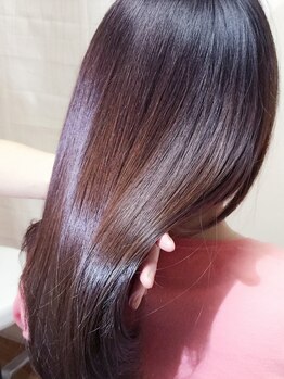 ヘアーメイク クイール(Hair Make Cuiiru)の写真/カラーやパーマをしてもツヤツヤに仕上がる!【Hair Make Cuiiru 】オーナーこだわりのトリートメントです☆