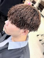 ウェイビーエフティフィフス 横浜西口(WAVEY ft.fifth) ツイストスパイラルパーマツイストパーマセンターパートマッシュ