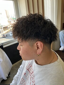 エイチ(h) ツイストパーマ