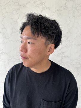 ウシワカマルエムティードット(USHIWAKAMARU MT.) 前髪上げ緩めツイストスパイラル