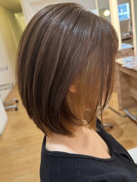 ニューヨークニューヨークマザーズ(NYNY Mothers) インナーカラーボブスタイル