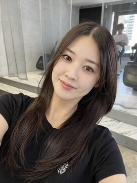 トゥエル バイ ディプティモイラ(tuelu by dipty MOILA) 艶髪レイヤーカット