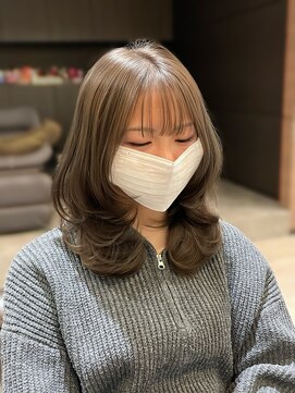 ヘアメイク シュシュ(Hair make chou chou) ミディアムレイヤー　ザクザクレイヤー　髪質改善　透明感カラー