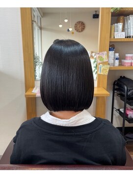 リアン(Lien) 切りっぱなしボブ