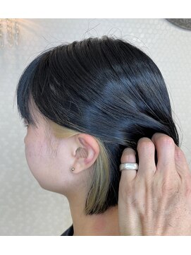 ヘアーアンドメイク ドレス(DRESS) インナーカラー　ミルクティホワイト