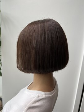 ステア ケース(stair case) ぱっつんストレートボブ