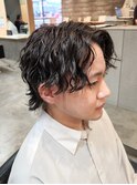 センターパートメンズウルフ波巻きツイストスパイラルパーマ