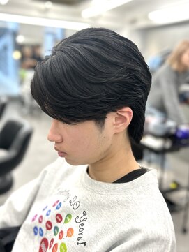 オーバル バイ アピッシュ(OVARL by apish) パーマ落とし/曲がる縮毛矯正/センターパート/メンズカット